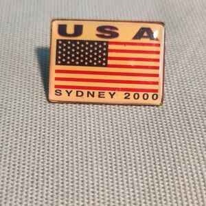 2000 VTG Summer Olympic Games Mini Enamel Pin 1 1/8" Sydney AUS Team USA Flag!